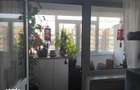 Vand apartament 4 camere , decomandat, la autogara Militari et. 8/10 - 7