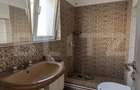 Casa cu 2 camere si mansarda ,plus bucatarie de vara .
