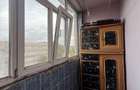 apartament 3 camere decomandat, 2 bai, 2  balcoane,centrala gaz,parcare, 99000 e