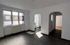 Inchiriez apartament de 3 camere