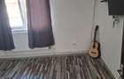 Casa cu 3 camere, curte