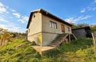 Casa de vanzare, la strada asfaltata, Dorobant-Aroneanu