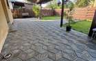 Vand casa formata din doua dormitoare,living,baie,bucatarie - 6