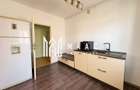 Apartament 3 camere | Etaj 2 | Balcon | Parcare | Decomandat