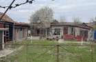Casa de vanzare cu anexe - 7