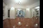 Apartament in vila Capitale