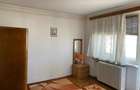 De inchiriat apartament 3 camere semi decomandat, utilat si partial mobilat, 300 , negociabil