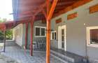 Casa renovata cu teren si anexe in Birtin