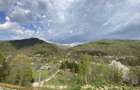 Teren vedere panoramica lac Paltinu si dealuri impadurite in Valea Dof - 9
