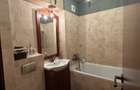 Apartament cu 3 camere decomandat în Motru