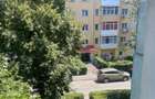Vand ap in Sibiu 2 camere nedecomandate, hol bucatarie ?i baie