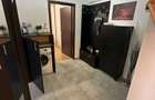 Inchiriez apartament 50 mp cu balcon mare.