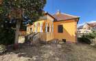 Casa pe teren 450 mp, la 2 strazi, utilita?i,Sibiu proprietar