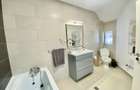 Casa tip duplex, Sanpetru, strada