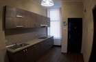 Inchiriez apartament ultracentral cu parcare in curte privata - 3