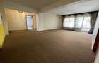 De vânzare apartament cochet cu 4 camere – Primăverii