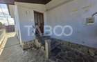 Casa individuala de inchiriat cu 2 camere si curte in zona Lazaret - 2