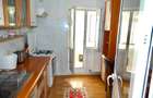 Proprietar vand apartament 2 camere decomandat,etaj 2 din 4,bloc reabilitat,zona centrala - 8