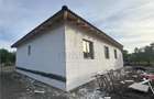 Utvin- toate utilitatile- incalzire in pardoseala= 4 camere- predare l - 4