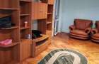 Inchiriez apartament 3 camere - 4