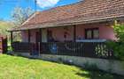Casă cu 2 camere cu Teren 4000 Mp în Ghida