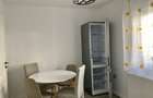 Inchiriez apartament 3 camere si terasa - 1