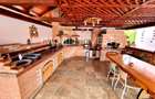 Casa individuala, 4 dormitoare, 340 mp Utili, Teren 1719 mp, garaj