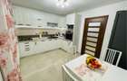Apartament de Vanzare, 3 Camere, 81mp, 2 Parcari, Zona Selimbar.