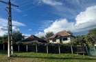Proprietate cu Doua Case - 1