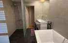 Duplex 2 dormitoare! Str Eroilor ! 2 Parcari !