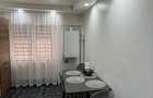 Apartament de inchiriat cu 2 camere, decomandat, etajul 1, str. Victoriei, balcon inchis, 52 mp