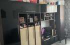 Apartament cu 2 camere , bucatarie foarte spatioasa , hol mare , totul in conditii foarte bune , centrala pe gaz, termopane ,etaj 4 - 2