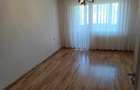 Apartament cu 3 camere ,de vanzare, in Petrosani,stada Independentei - 8