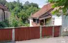 casa cu curte si gradina de vanzare in Sighisoara (semicentral)