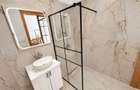 Apartament cu 3 camere și curte privată | Parcul central | Parcare