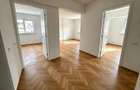 PROMOTIE Apartament 3 camere decomandat/curte de 44mp/7 minute Metrou Berceni