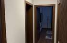 de inchiriat apartament 2 camere cu gradina(curte) aproximativ 300mp.