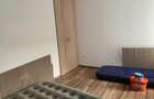 Inchiriez apartament 3 camere in casa la curte, partial mobilat