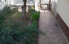 Casa -constructie solida-garaj-curte-zona Gojdu Deva