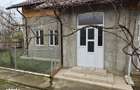Casa de vanzare + livada pruni