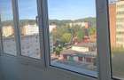 Ap 2 camere pe Bulevardul Mihai Viteazul blocul D5 etaj 6