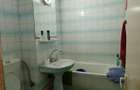 Apartament cu 4 camere decomandat în Dâmbovița
