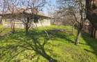 7.700 mp la pachet 2.500 mp intravilan construibil + 4.500 mp extravilan + 700 mp vie letca veche - 5