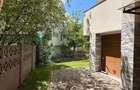 Casa tip duplex, zona Centru
