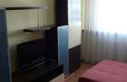 apartament 3 camere de inchiriat