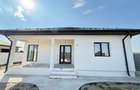 Casă cu 4 camere în Mărăcineni - 1
