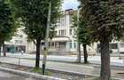 Spatiu comercial de inchiriat pe Strada Negru Voda 142, Campulung - 4
