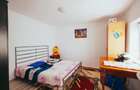 Casă cu 3 camere cu Teren 2466 Mp în E3 - 5