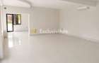 DE INCHIRIAT - renovat - parter - stradal