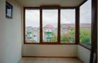 De vânzare apartament cu 3 camere, în zona Decebal